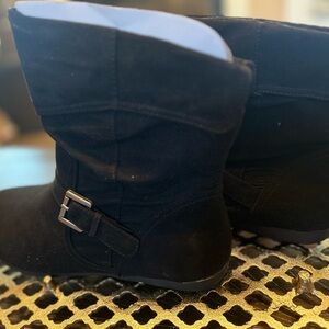 Rampage Black Winter Boots with Buckle